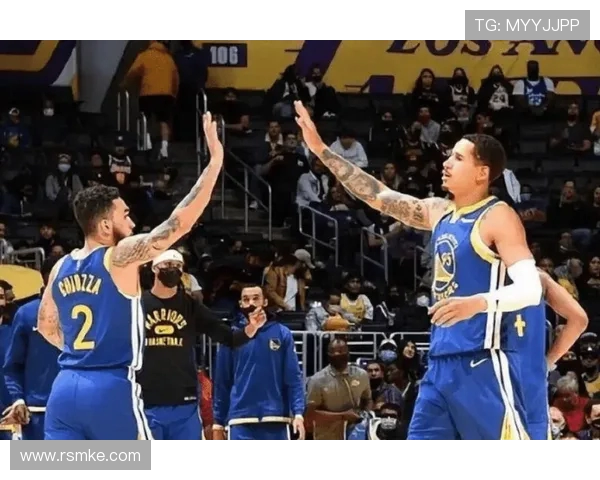 2020年勇士队与篮网队精彩比赛回放全程回顾与精彩瞬间分析