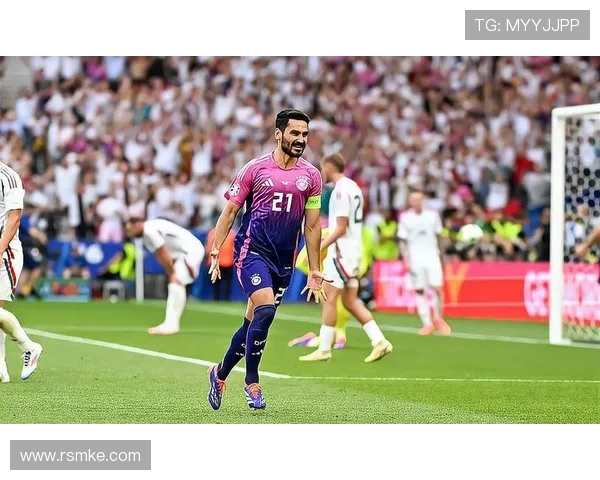 克罗斯的足球传奇：从天才少年到世界级中场的辉煌历程与成就