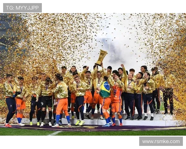 山东队与上海队在足协杯激战正酣谁能晋级下一轮的较量即将揭晓