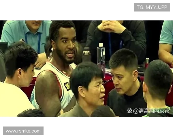 常规赛精彩对决上海队迎战辽宁队争夺季后赛席位的关键战役 常规赛精彩对决上海队迎战辽宁队争夺季后赛席位的关键战役