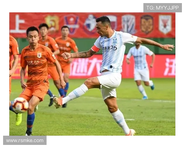 广州富力与鲁能精彩对决集锦回顾展现足球魅力与激情瞬间